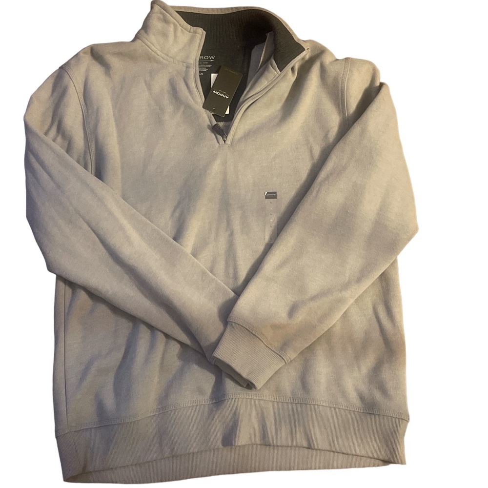 Arrow Pullover